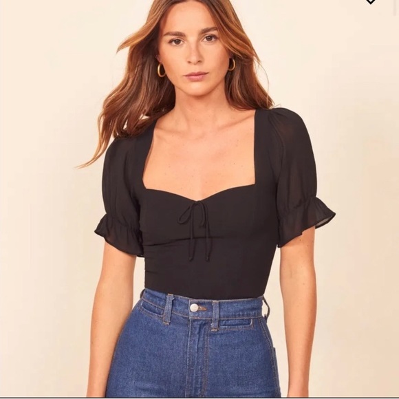 Reformation Tops - Reformation Delevan top. Size 4.